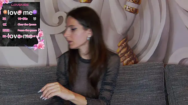 hailey peach online show from 10-19-25, 05:02