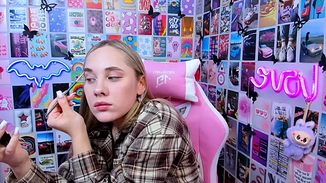 MiaMilas online show from 01-14-26, 03:06