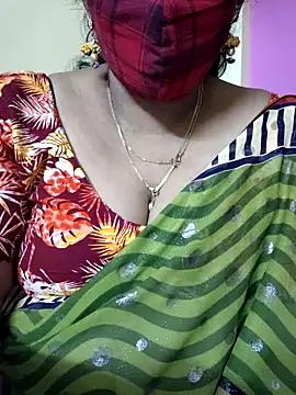 Snapshot of mallu-sumi chatting on 01-29-25, 05:13 mallu-sumi online show from 01-29-25, 05:13