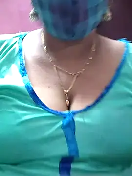Snapshot of mallu-sumi chatting on 01-30-25, 03:11 mallu-sumi online show from 01-30-25, 03:11