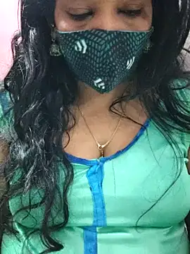 Snapshot of mallu-sumi chatting on 02-05-25, 12:53 mallu-sumi online show from 02-05-25, 12:53