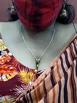 Snapshot of mallu-sumi chatting on 02-12-25, 10:15 mallu-sumi online show from 02-12-25, 10:15