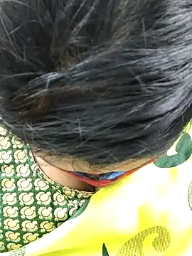 Snapshot of mallu-sumi chatting on 02-14-25, 06:29 mallu-sumi online show from 02-14-25, 06:29