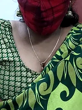 Snapshot of mallu-sumi chatting on 02-14-25, 09:32 mallu-sumi online show from 02-14-25, 09:32