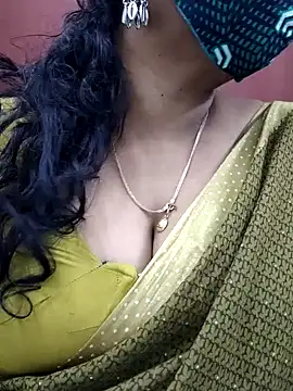 Snapshot of mallu-sumi chatting on 02-15-25, 04:45 mallu-sumi online show from 02-15-25, 04:45