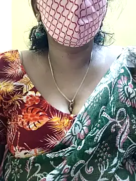 Snapshot of mallu-sumi chatting on 02-21-25, 03:43 mallu-sumi online show from 02-21-25, 03:43