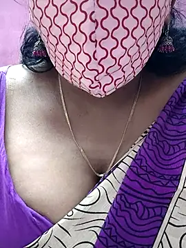 Snapshot of mallu-sumi chatting on 02-25-25, 03:05 mallu-sumi online show from 02-25-25, 03:05