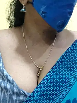 Snapshot of mallu-sumi chatting on 03-06-25, 02:51 mallu-sumi online show from 03-06-25, 02:51