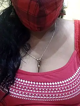 Snapshot of mallu-sumi chatting on 03-07-25, 11:38 mallu-sumi online show from 03-07-25, 11:38