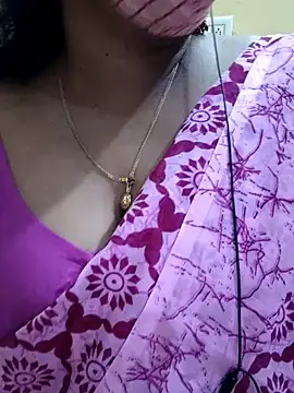 Snapshot of mallu-sumi chatting on 03-08-25, 05:33 mallu-sumi online show from 03-08-25, 05:33
