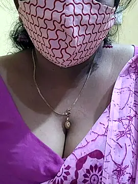 Snapshot of mallu-sumi chatting on 03-09-25, 12:42 mallu-sumi online show from 03-09-25, 12:42