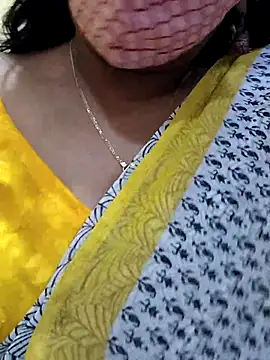 Snapshot of mallu-sumi chatting on 03-09-25, 11:14 mallu-sumi online show from 03-09-25, 11:14