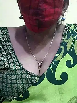 Snapshot of mallu-sumi chatting on 03-17-25, 05:16 mallu-sumi online show from 03-17-25, 05:16