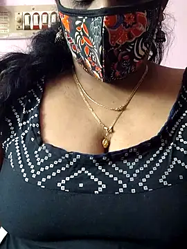 Snapshot of mallu-sumi chatting on 09-27-25, 03:33 mallu-sumi online show from 09-27-25, 03:33