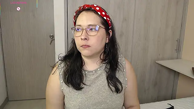 May Carlier online show from 10-09-25, 09:24