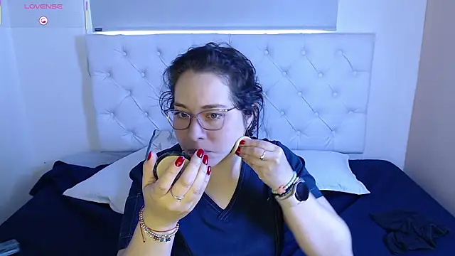 May Carlier online show from 02-08-26, 08:23