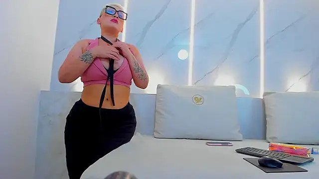 mia becke online show from 01-03-25, 11:35