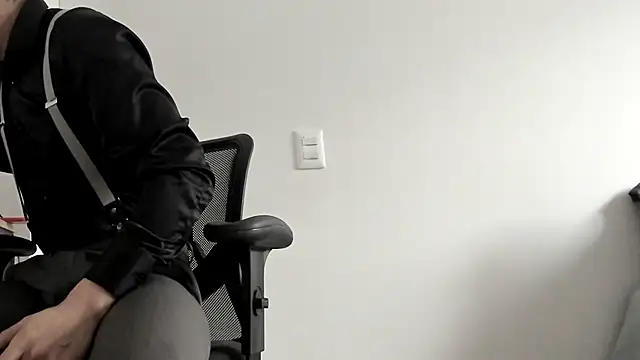 pablo-rincon95 online show from 01-06-25, 03:40