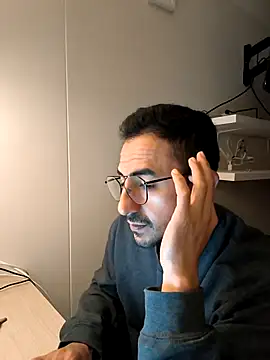 pablo-rincon95 online show from 03-12-25, 11:44