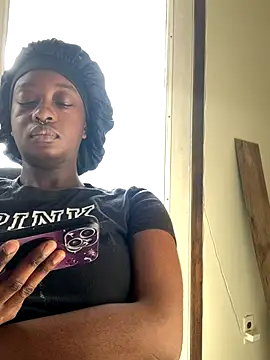 Snapshot of spicysugar74 chatting on 11-22-25, 06:29 spicysugar74 online show from 11-22-25, 06:29