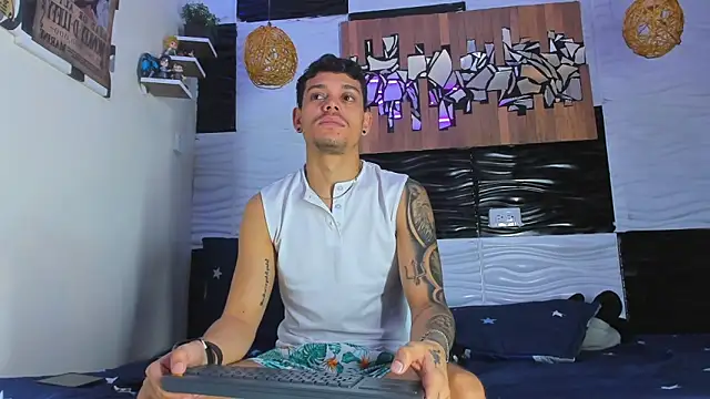 Friendsofeverything  online show from 12-05-25, 01:42