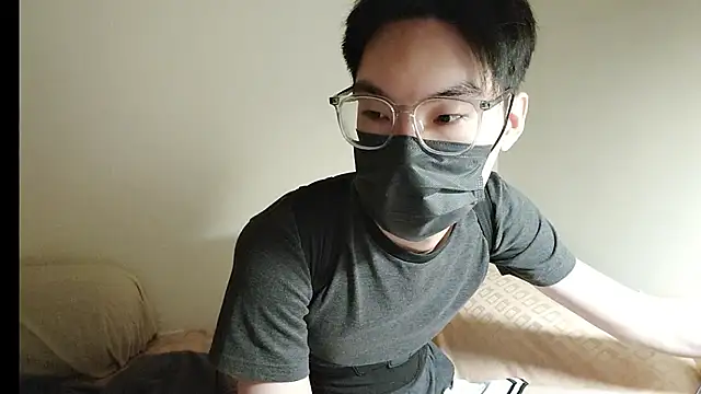 Yang 1069 online show from 10-24-25, 01:29