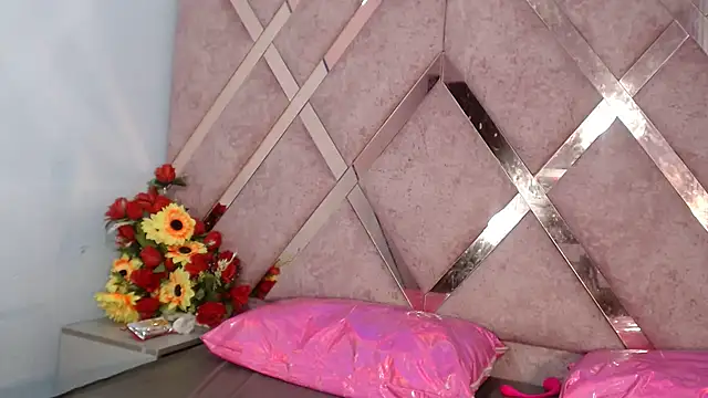 Lucy White   online show from 01-06-25, 11:52