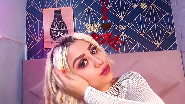 Lucy White   online show from 02-25-25, 12:58