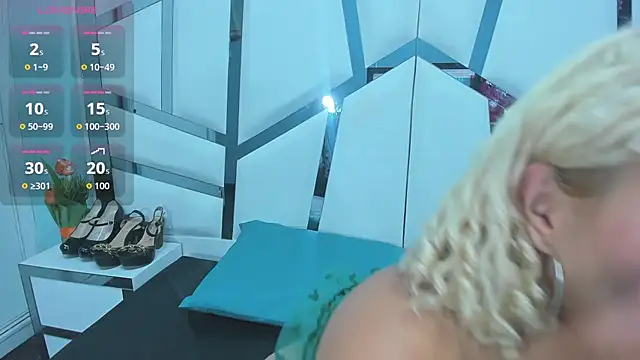 Lucy White   online show from 11-18-25, 08:35