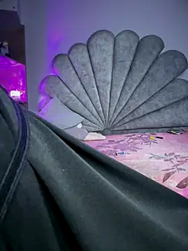 Snapshot of Amaltea chatting on 01-09-26, 04:37 Amaltea online show from 01-09-26, 04:37