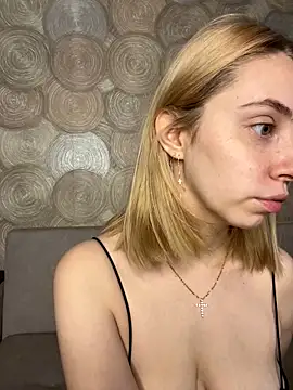 Kitty Katrine online show from 10-29-25, 06:15