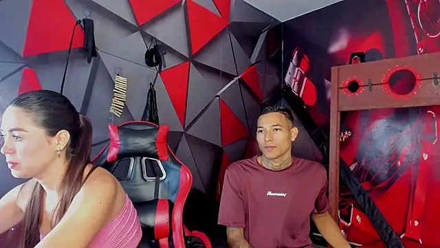 Hana and Zeta online show from 10-14-25, 12:28