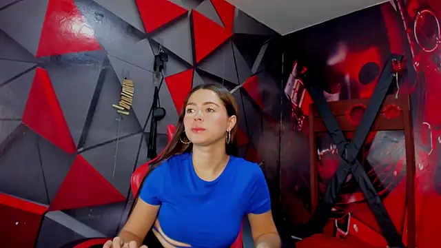 Hana and Zeta online show from 10-20-25, 12:16