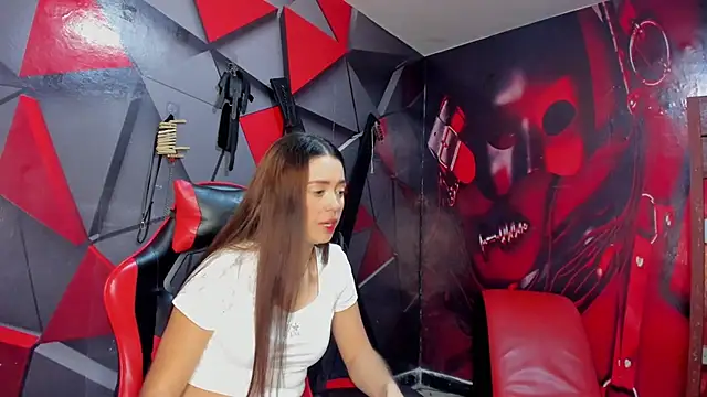 Hana and Zeta online show from 11-05-25, 12:27