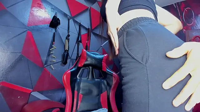 Hana and Zeta online show from 01-15-26, 12:32