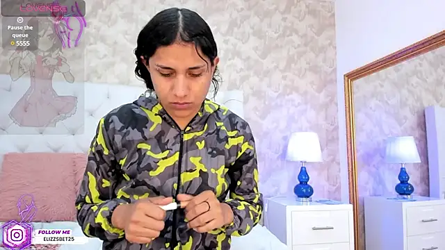 Eliza Thaylor   online show from 01-09-25, 02:29