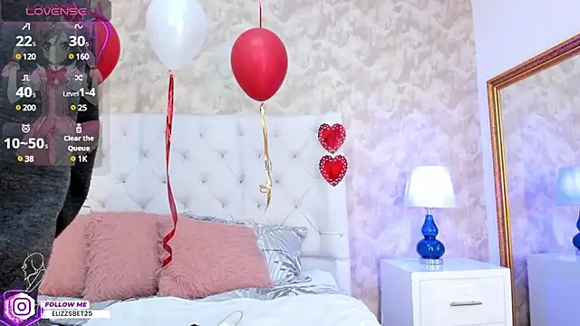 Eliza Thaylor   online show from 02-24-25, 12:05