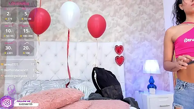 Eliza Thaylor   online show from 02-26-25, 11:41