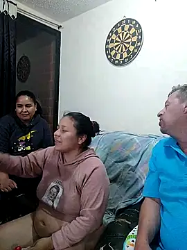 Snapshot of ZuriandAlex chatting on 02-15-25, 01:42 ZuriandAlex online show from 02-15-25, 01:42