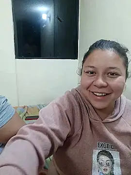 Snapshot of ZuriandAlex chatting on 02-15-25, 07:49 ZuriandAlex online show from 02-15-25, 07:49