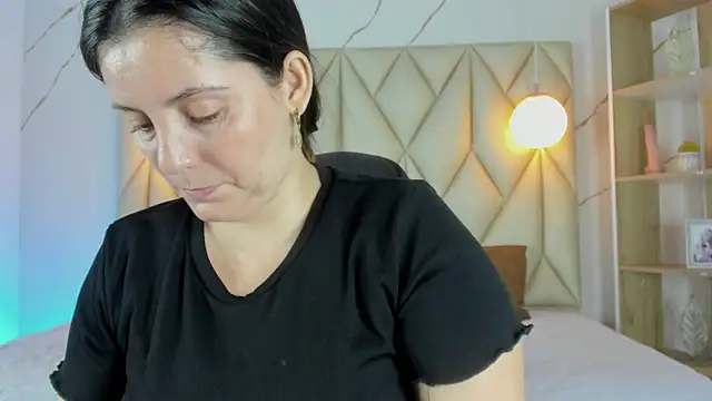 angelswets online show from 12-20-25, 01:07