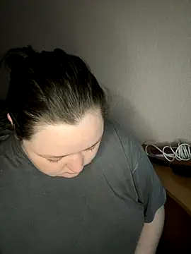 Snapshot of Alex_m chatting on 10-26-25, 04:13 Alex m online show from 10-26-25, 04:13