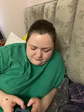 Snapshot of Alex_m chatting on 10-28-25, 05:00 Alex m online show from 10-28-25, 05:00