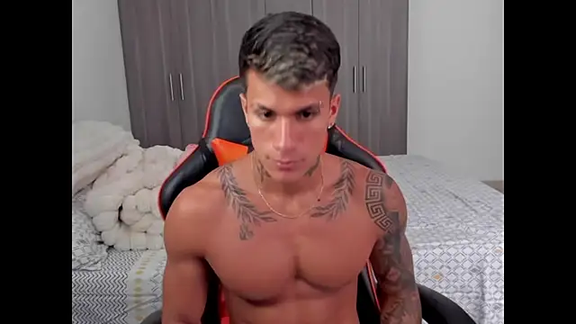 pettergrey1 online show from 10-05-25, 07:34