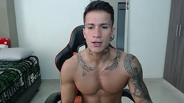 pettergrey1 online show from 03-04-26, 04:24