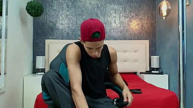 Snapshot of Erick_Zhimerman chatting on 03-25-26, 04:07 Erick Zhimerman online show from 03-25-26, 04:07