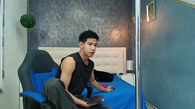 Snapshot of Erick_Zhimerman chatting on 04-07-26, 11:54 Erick Zhimerman online show from 04-07-26, 11:54