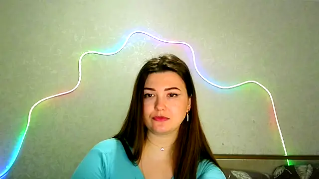 Snapshot of SeductiveTati chatting on 12-19-25, 03:35 SeductiveTati online show from 12-19-25, 03:35