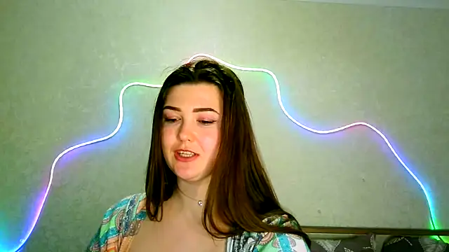 Snapshot of SeductiveTati chatting on 12-20-25, 03:46 SeductiveTati online show from 12-20-25, 03:46