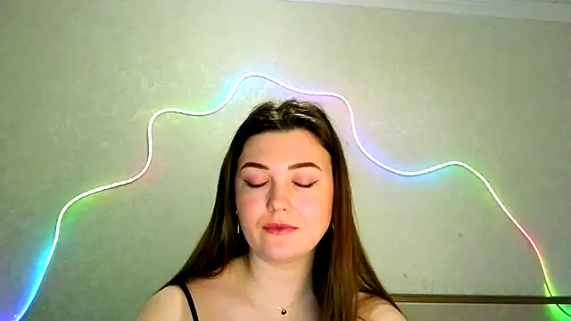 Snapshot of SeductiveTati chatting on 12-21-25, 04:58 SeductiveTati online show from 12-21-25, 04:58